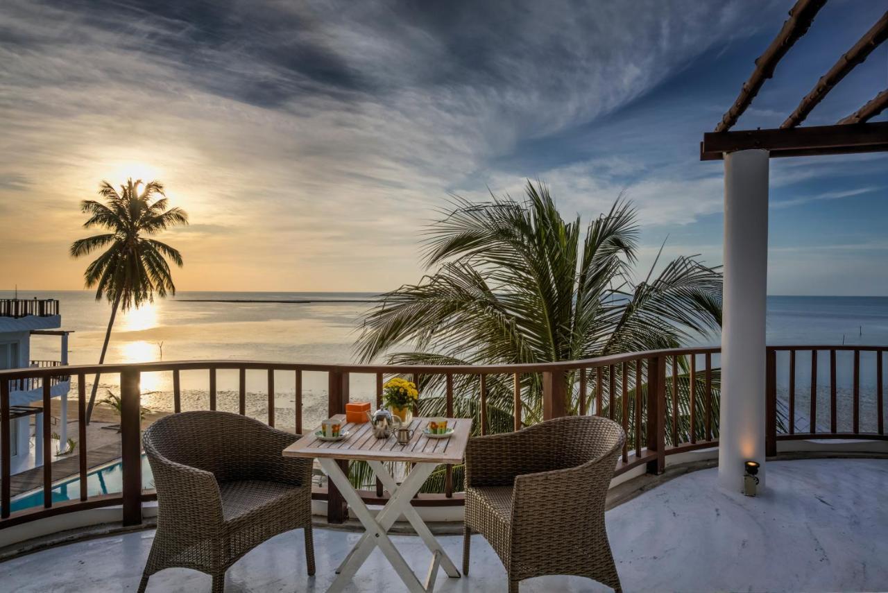 Villa Nalinnadda Petite Hotel & Spa, Adults Only - Sha Extra Plus Ламаи-Бич Экстерьер фото